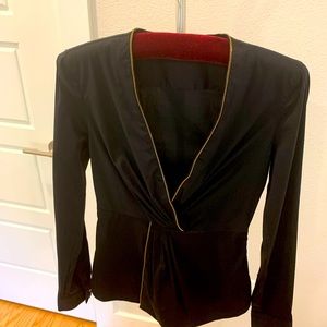 ARMANI EXCHANGE BLACK LONG SLEEVES BLOUSE. SIZE XS.VERY GOOD CONDITION.